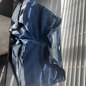 Dark denim shorts used size 14 old navy